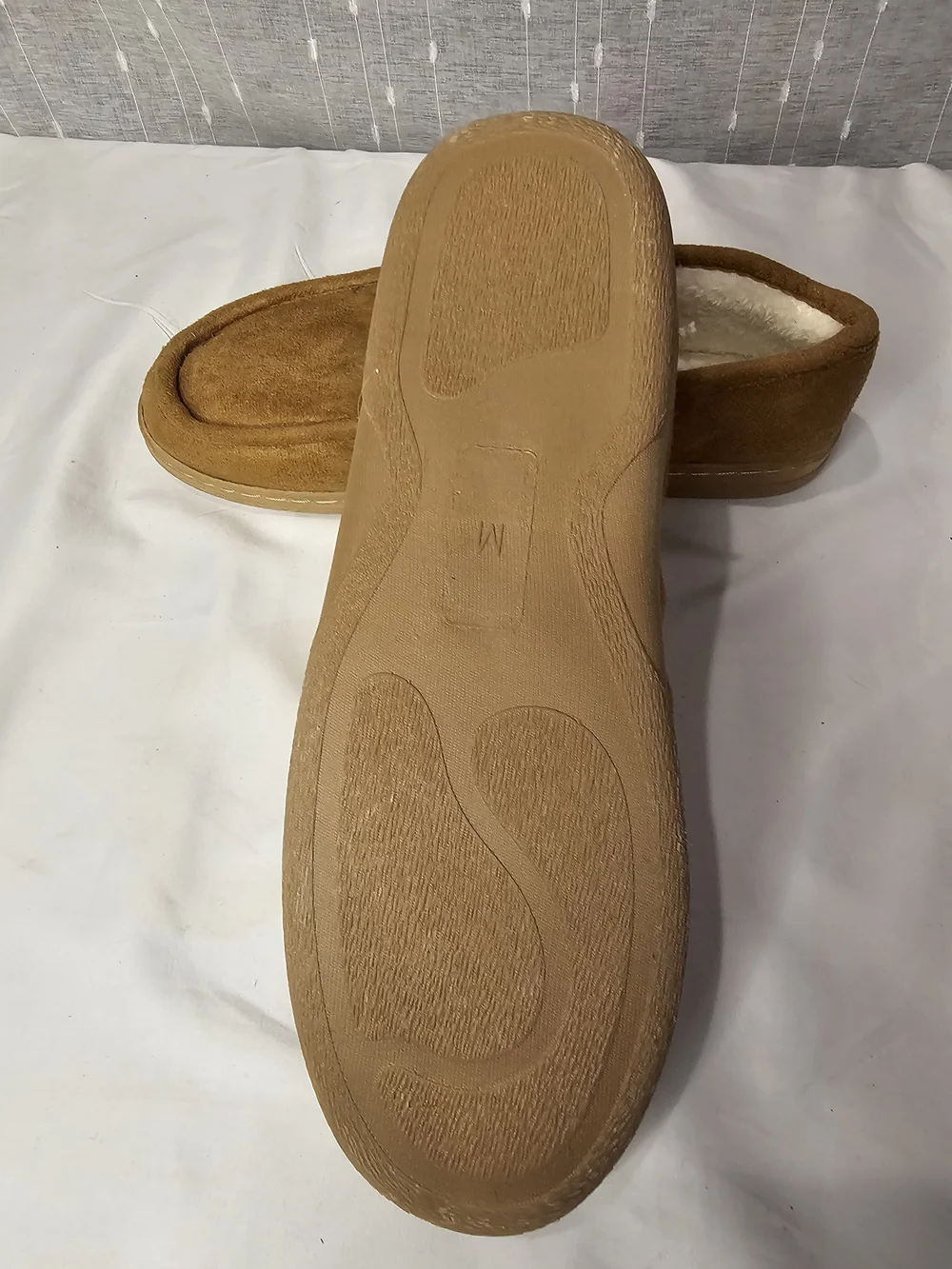 Men's Perry Ellis Portfolio Tan Suede Slippers with Cream Sherpa Lining.